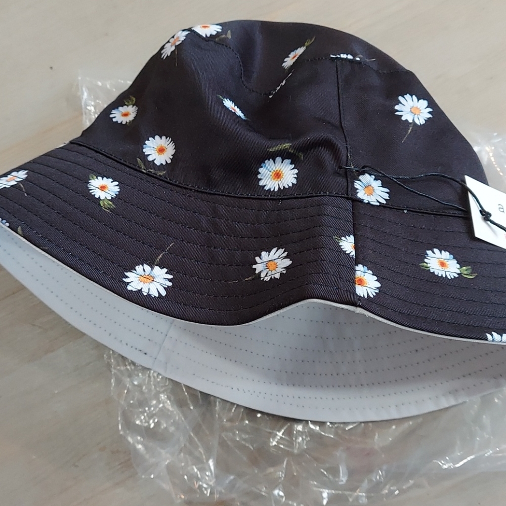 Reversible Bucket hat - Picture 3 of 4